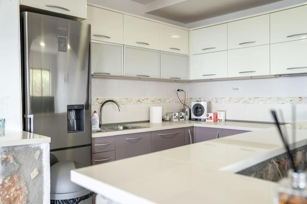 Casa Farmak - 4 Bedroom Lux Apartment With Infinity Pool & Lake View Ohrid Extérieur photo