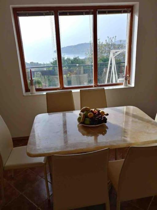Casa Farmak - 4 Bedroom Lux Apartment With Infinity Pool & Lake View Ohrid Extérieur photo