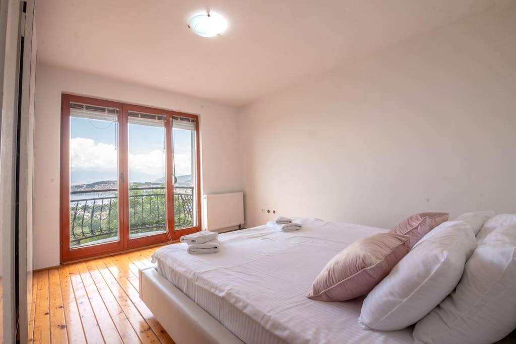 Casa Farmak - 4 Bedroom Lux Apartment With Infinity Pool & Lake View Ohrid Extérieur photo