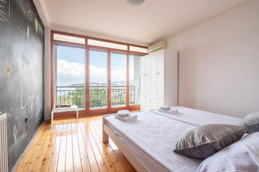 Casa Farmak - 4 Bedroom Lux Apartment With Infinity Pool & Lake View Ohrid Extérieur photo