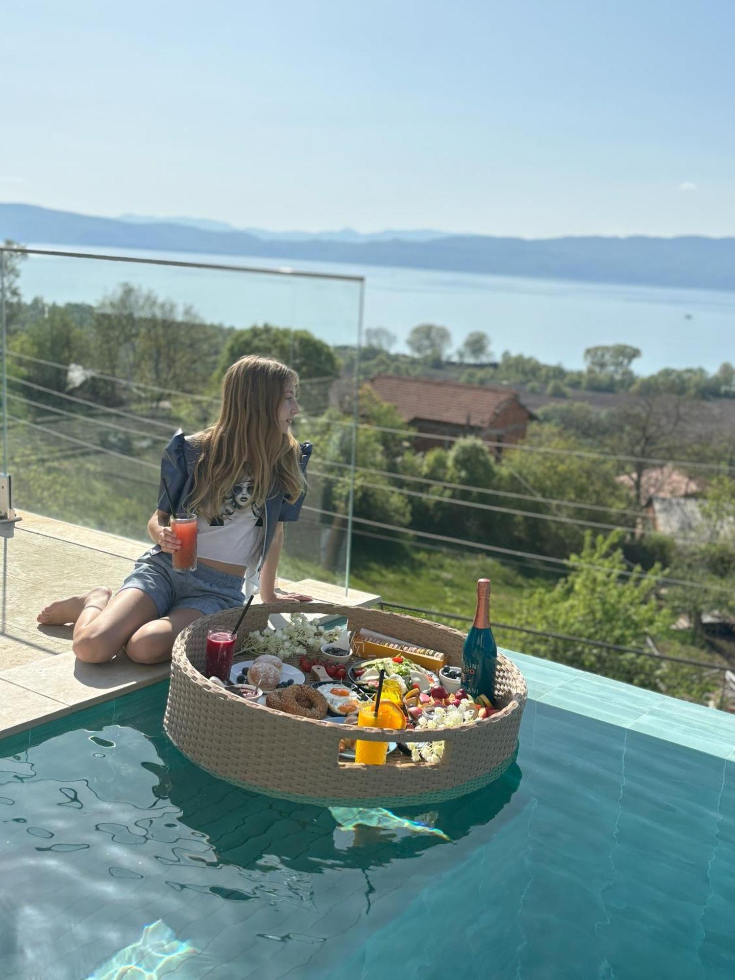 Casa Farmak - 4 Bedroom Lux Apartment With Infinity Pool & Lake View Ohrid Extérieur photo